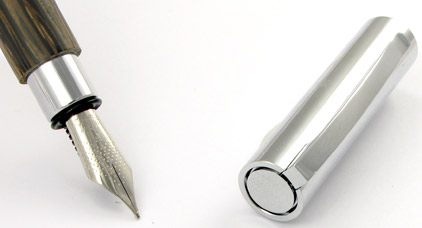 Le stylo plume Ambition Coconut de Faber-Castell - photo.