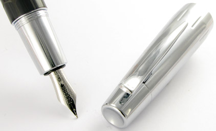 Le stylo plume E-Motion Résine type croco de Faber-Castell - photo 3