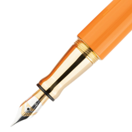 Stylo plume Design06 laqué orange brillant attributs plaqués or jaune de Otto Hutt - photo 2