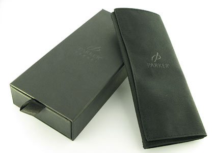 Stylo bille Sonnet Mini laqué noir intense attributs plaqués or de Parker  - photo 5