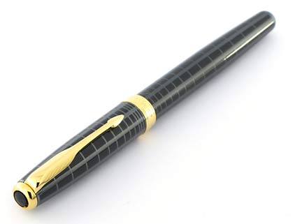 Stylo plume Sonnet laqué gris intense attributs plaqués or de Parker - photo 3