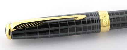Stylo plume Sonnet laqué gris intense attributs plaqués or de Parker - photo 6