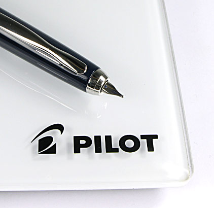 Stylo plume Fermo bleu marine de Pilot - photo 6