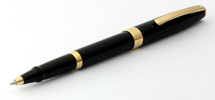 Roller noir brillant attributs dorés Sagaris de Sheaffer - photo.