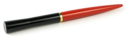 Stylo plume Noa Red and Black capuchon noir de Stypen - photo.