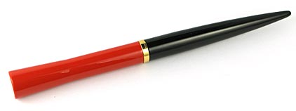 Stylo plume Noa Red and Black capuchon rouge de Stypen - photo.