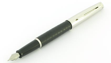 stylo plume Hémisphère Moonlight Silky noire mat soyeuse de Waterman - photo.